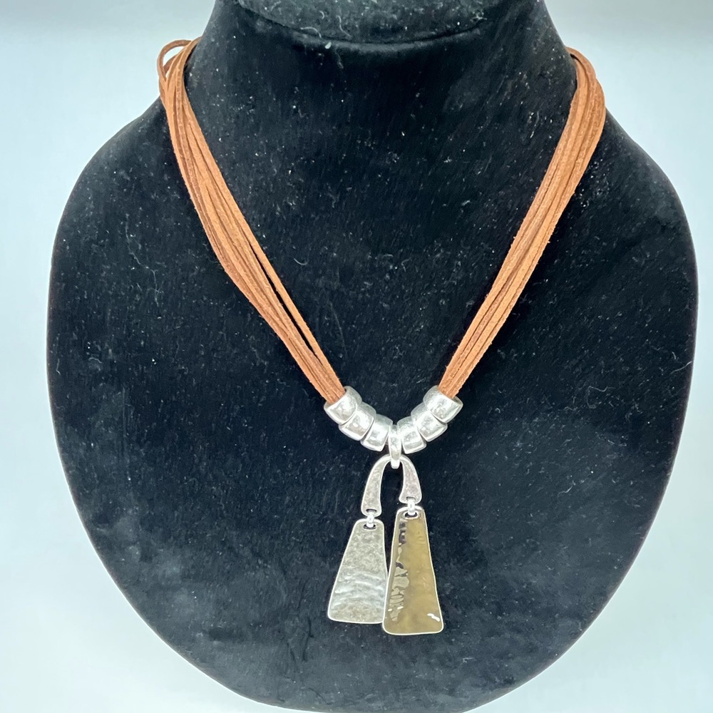 NECKLACE - Picture 3 of 12